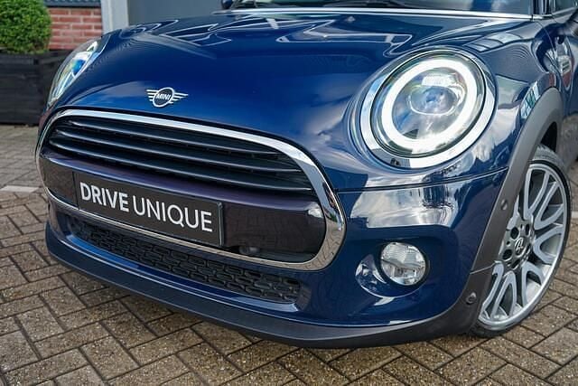 Blauw Gebruikt 2018 Mini Cooper Chili Hatchback | € 19.900 (Eerlijke prijs) - Afbeelding 1/4