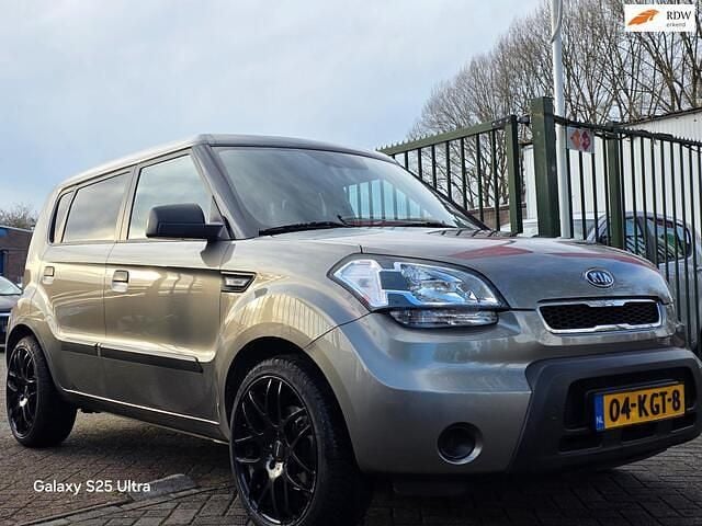 Grijs Gebruikt 2009 Kia Soul SUV | € 5.999 (Iets duurder) - Afbeelding 1/4