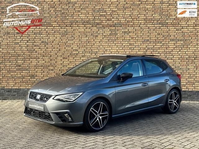 Grijs Gebruikt 2018 Seat Ibiza FR Hatchback | € 18.950 (Eerlijke prijs) - Afbeelding 1/4