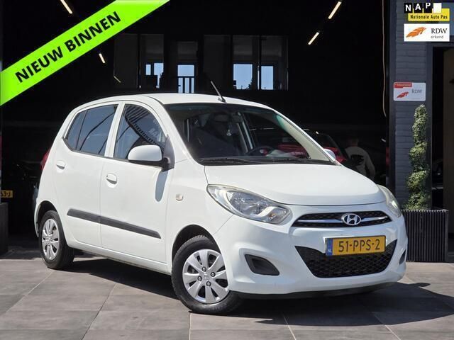 Wit Gebruikt 2011 Hyundai i10 Hatchback | € 3.960 (Eerlijke prijs) - Afbeelding 1/4