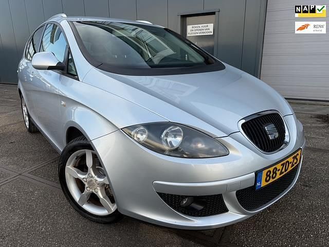 Grijs Gebruikt 2008 Seat Altea XL Stylance MPV | € 2.950 (Goede deal) - Afbeelding 1/4