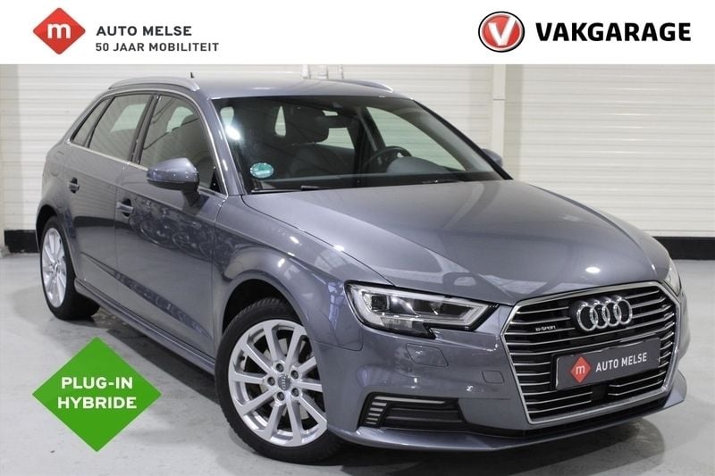 Grijs Gebruikt 2020 Audi A3 e-tron Design Hatchback | € 23.945 (Duur) - Afbeelding 1/4