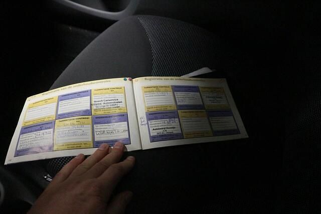 Occasion Peugeot 107 68 PK (50 kW) 2006 Geel Hatchback