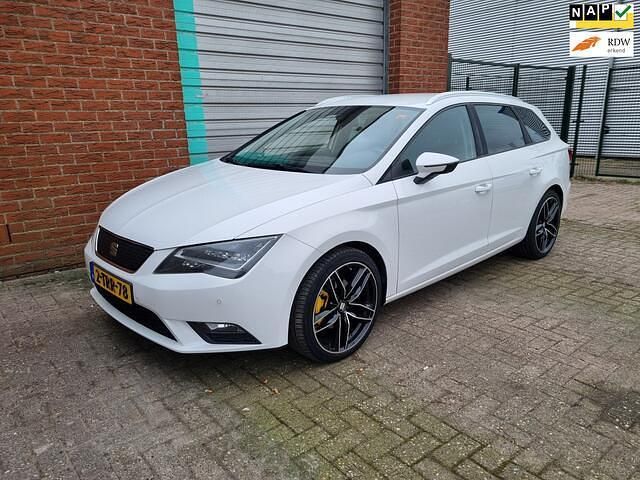 Occasion Seat Leon ST Business 110 PK (80 kW) 2014 Wit Stationwagen