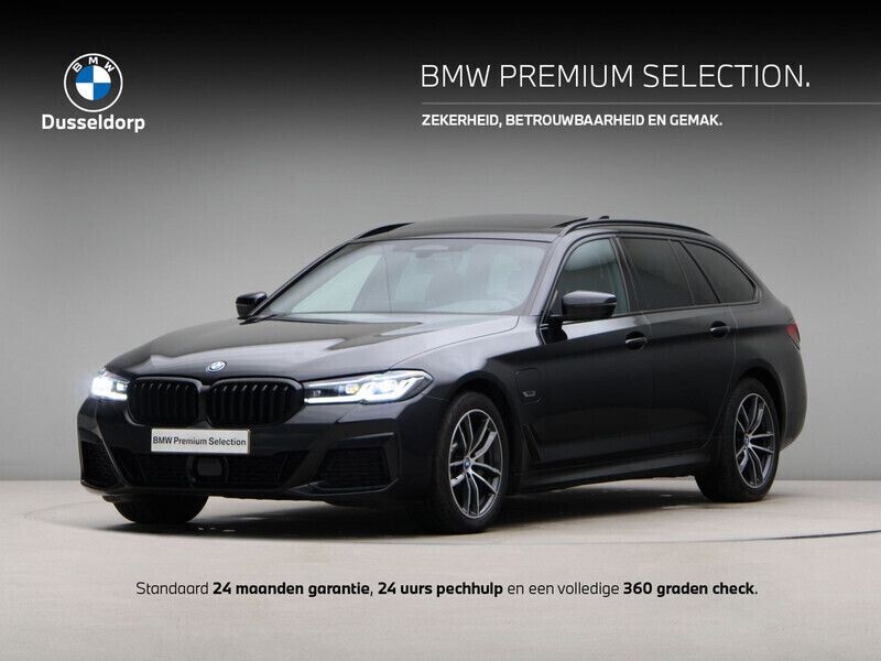 Zwart Gebruikt 2022 BMW 520 M Sport Stationwagen | € 43.950 (Iets duurder) - Afbeelding 1/4
