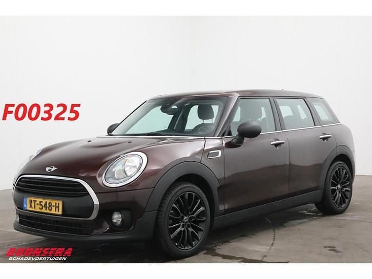 Occasion Mini One Clubman Business 102 PK (75 kW) 2016 Rood (metallic) Stationwagen