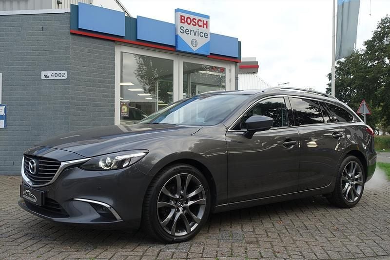 Grijs Gebruikt 2017 Mazda 6 Sedan | € 21.545 - Afbeelding 1/4
