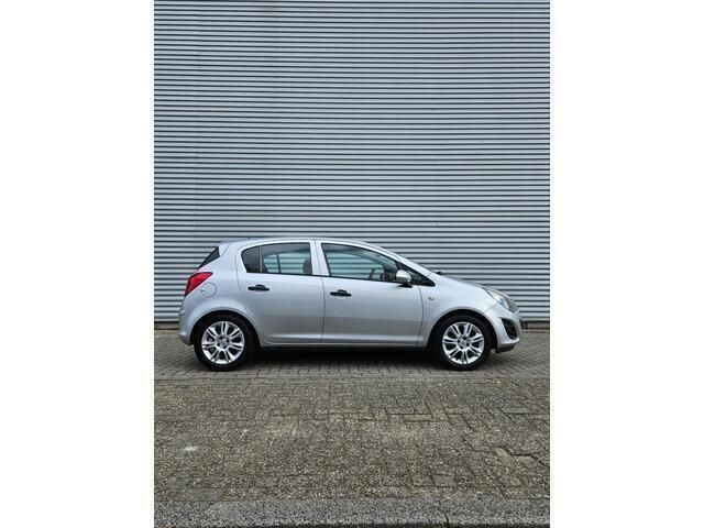 Occasion Opel Corsa Design Edition 86 PK (63 kW) 2013 Grijs Hatchback