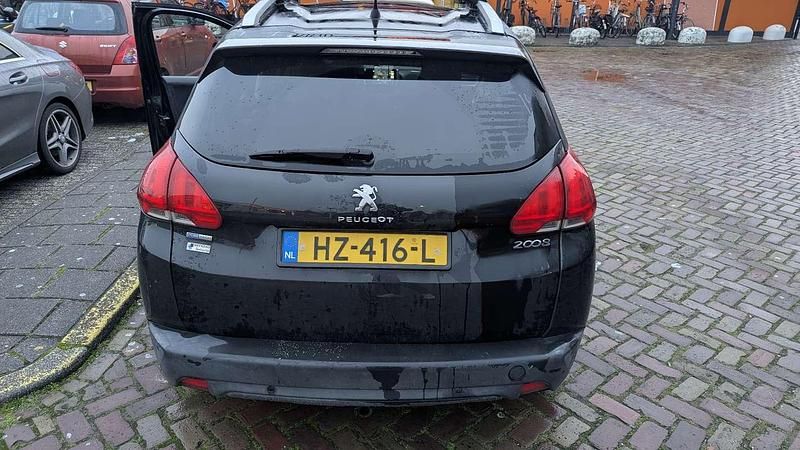 Zwart Occasion 2015 Peugeot 2008 Active SUV | € 7.000 (Super prijs) - Afbeelding 1/4