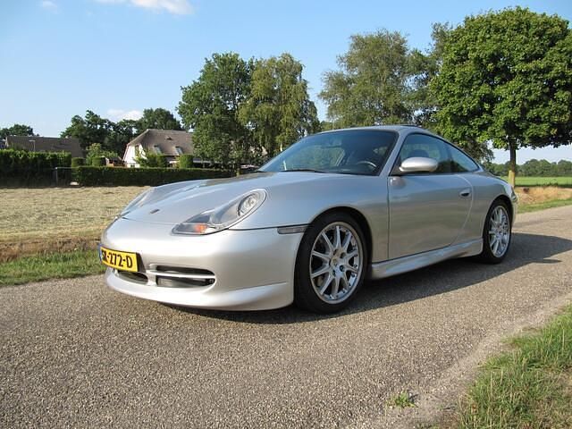 Zilver Gebruikt 1998 Porsche 911 Carrera Coupé | € 31.996 (Eerlijke prijs) - Afbeelding 1/4