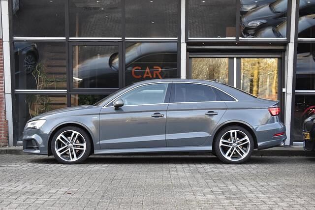 Occasion Audi A3 S-Line 150 PK (110 kW) 2019 Grijs (metallic) Sedan
