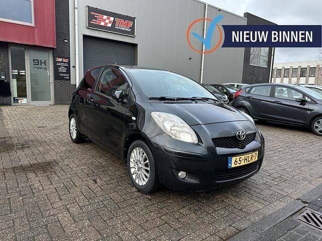 Zwart Gebruikt 2009 Toyota Yaris Hatchback | € 3.150 (Super prijs) - Afbeelding 1/4