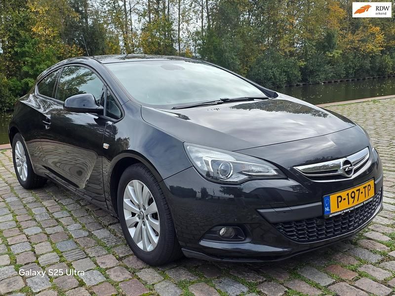 Zwart Gebruikt 2012 Opel Astra Sport Hatchback | € 5.999 (Goede deal) - Afbeelding 1/4