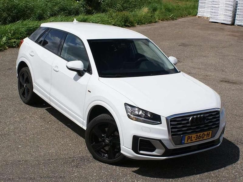 Wit Gebruikt 2017 Audi Q2 Sport SUV | € 21.950 (Eerlijke prijs) - Afbeelding 1/4