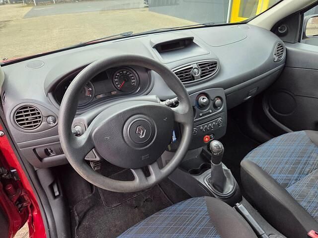 Occasion Renault Clio II 75 PK (55 kW) 2008 Rood Hatchback