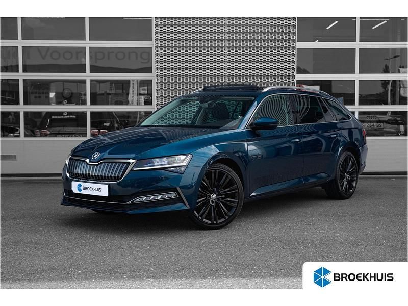 Blauw Gebruikt 2021 Skoda Superb Business Line Stationwagen | € 28.445 (Eerlijke prijs) - Afbeelding 1/4