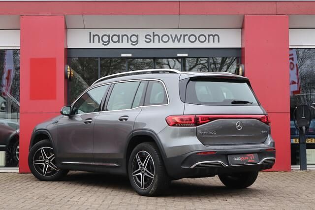 Occasion Mercedes EQB300 AMG line 167 kW (228 PK) 2022 Grijs SUV