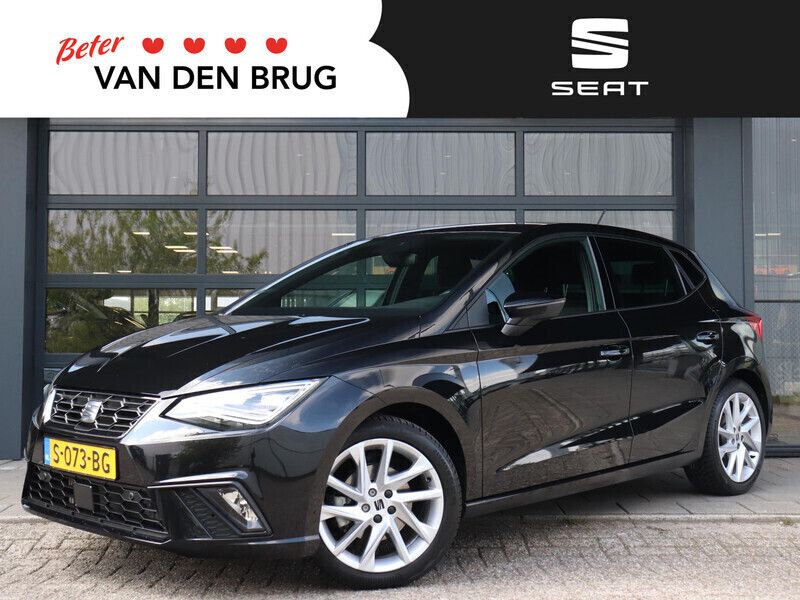 Zwart Gebruikt 2023 Seat Ibiza FR Sport Hatchback | € 22.845 (Goede deal) - Afbeelding 1/4