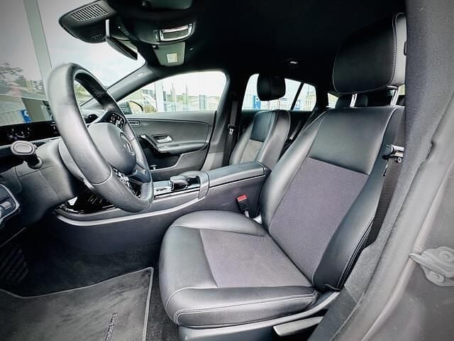 Occasion Mercedes CLA180 Shooting Brake Advantage 136 PK (100 kW) 2020 Grijs, metallic lak Stationwagen