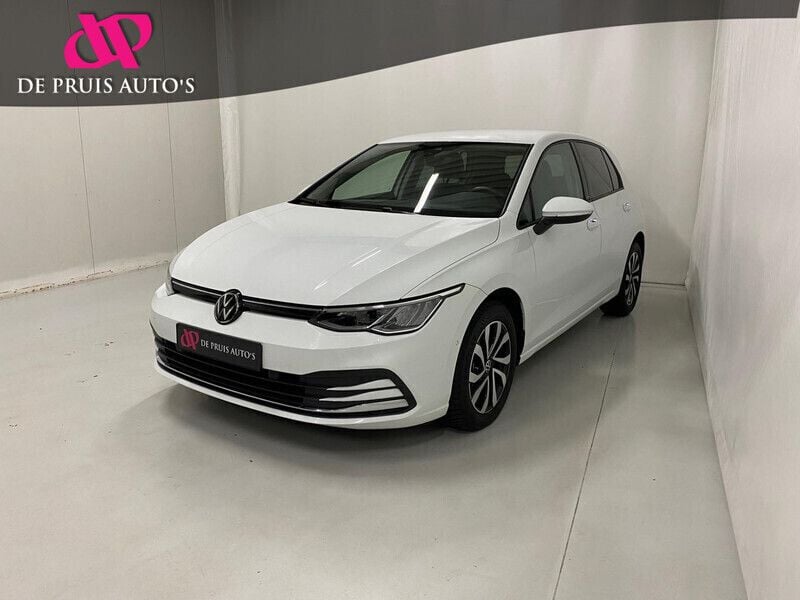 Wit Gebruikt 2022 VW Golf VIII Active Hatchback | € 21.950 (Eerlijke prijs) - Afbeelding 1/4