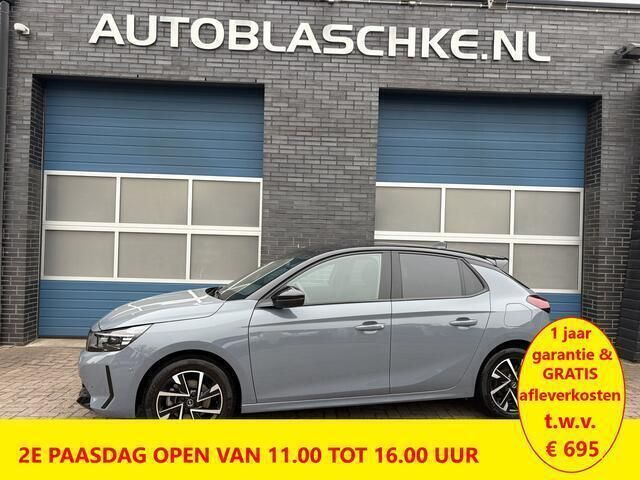 Grijs Gebruikt 2024 Opel Corsa Hatchback | € 24.595 (Duur) - Afbeelding 1/4