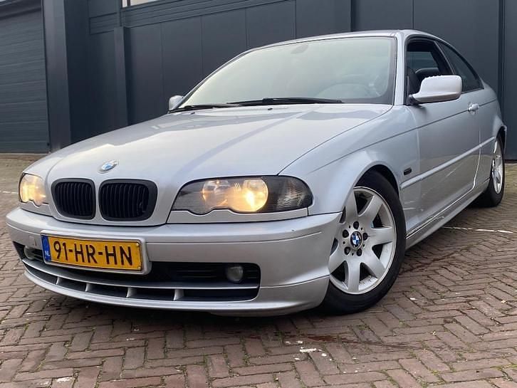Gebruikt 2001 BMW 318 Coupé | € 1.750 (Eerlijke prijs) - Afbeelding 1/4