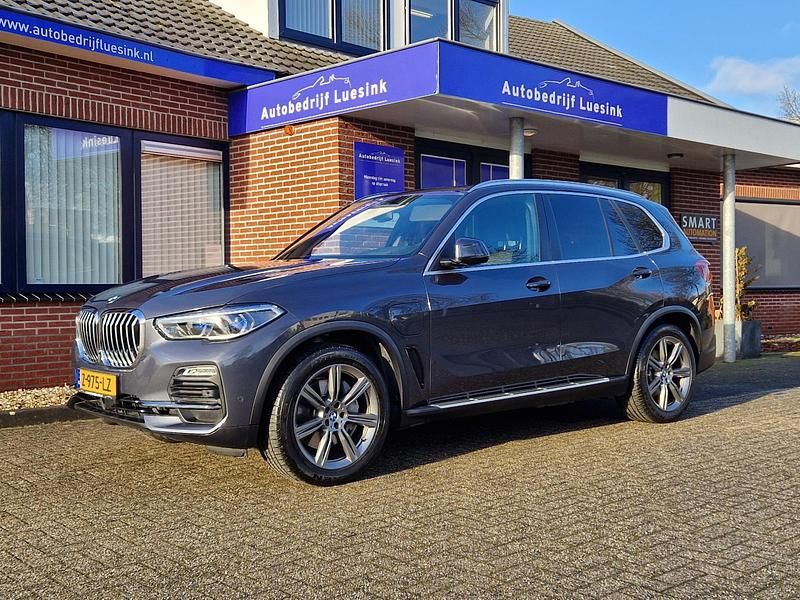 Grijs Occasion 2020 BMW X5 Executive SUV | € 56.950 (Goede deal) - Afbeelding 1/4