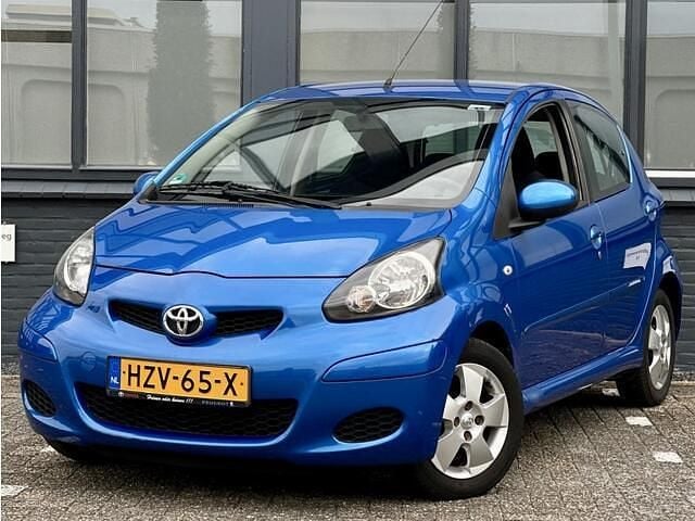 Blauw Gebruikt 2010 Toyota Aygo Hatchback | € 3.950 (Eerlijke prijs) - Afbeelding 1/4