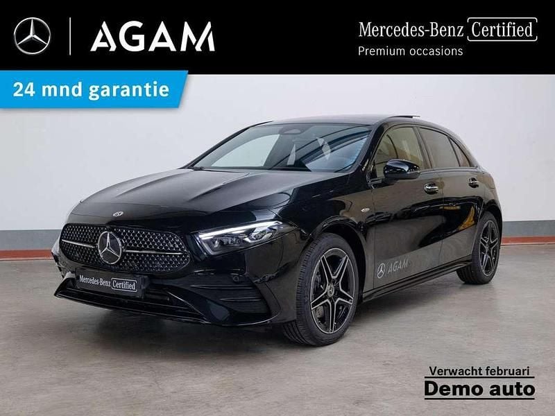 Zwart Gebruikt 2025 Mercedes A250 Business Hatchback | € 40.950 (Iets duurder) - Afbeelding 1/4