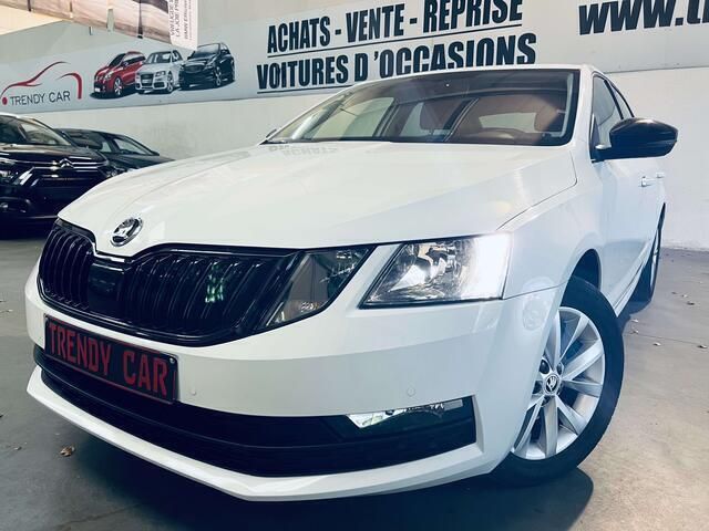 Wit Gebruikt 2019 Skoda Octavia Ambition Sedan | € 16.900 (Eerlijke prijs) - Afbeelding 1/4