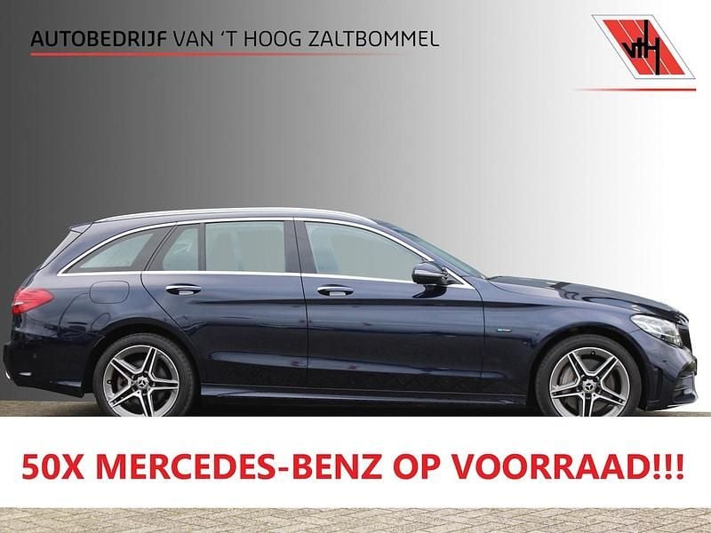 Blauw (metallic) Gebruikt 2020 Mercedes C300 AMG line Stationwagen | € 29.400 (Goede deal) - Afbeelding 1/4