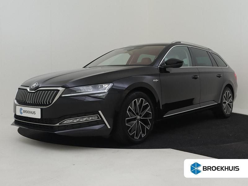 Occasion Skoda Superb LAURIN & KLEMENT 218 PK (160 kW) 2022 Zwart Stationwagen