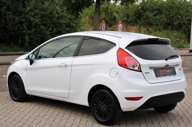 Occasion Ford Fiesta Titanium 80 PK (58 kW) 2013 Wit Hatchback