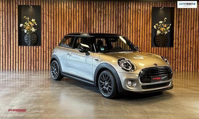 Grijs Gebruikt 2018 Mini Cooper Hatchback | € 13.900 (Eerlijke prijs) - Afbeelding 1/4