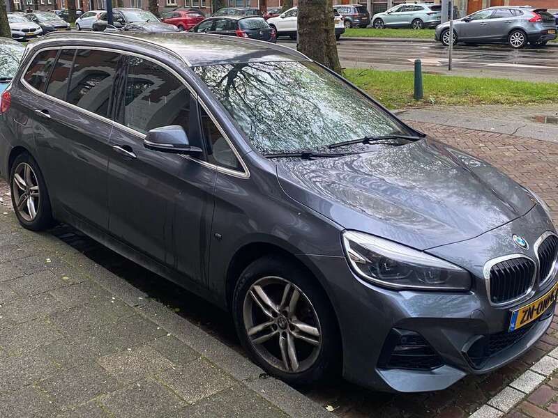 Grijs Gebruikt 2019 BMW 216 Gran Tourer M Sport MPV | € 17.995 - Afbeelding 1/4