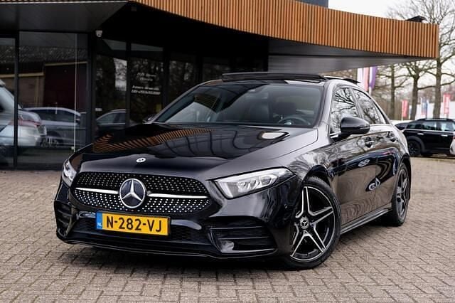 Occasion Mercedes A180 Business 136 PK (100 kW) 2022 Zwart Sedan