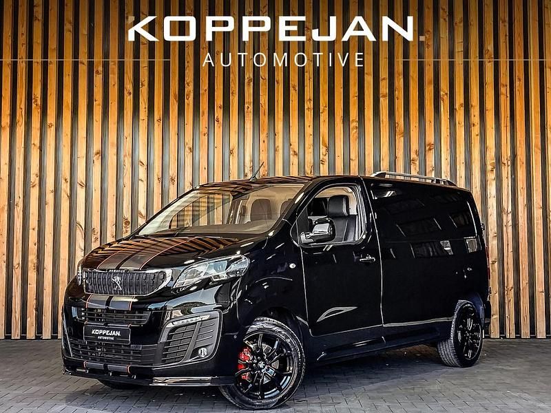 Zwart Gebruikt 2023 Peugeot Expert S Van | € 24.900 (Eerlijke prijs) - Afbeelding 1/4