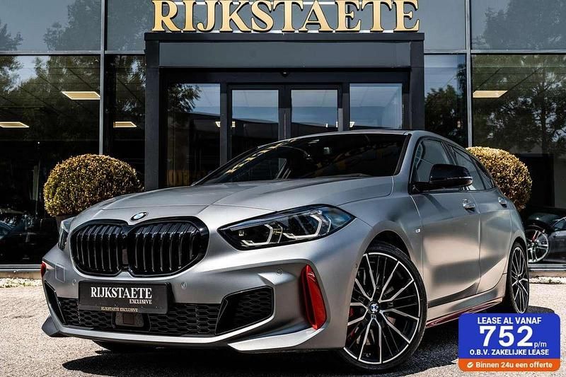 Grijs Gebruikt 2024 BMW 128 M Sport Hatchback | € 46.900 (Duur) - Afbeelding 1/4