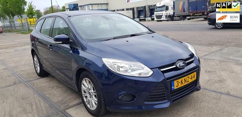 Blauw Gebruikt 2013 Ford Focus Stationwagen | € 3.990 (Eerlijke prijs) - Afbeelding 1/4