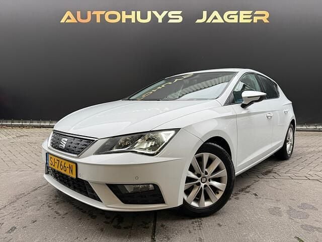 Wit Gebruikt 2018 Seat Leon Business Hatchback | € 13.499 (Eerlijke prijs) - Afbeelding 1/4