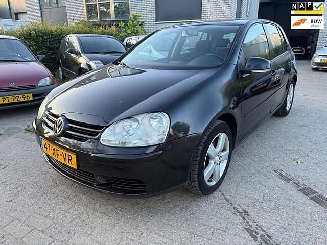 Zwart Gebruikt 2007 VW Golf V Hatchback | € 750 (Goede deal) - Afbeelding 1/4