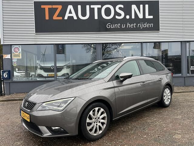 Grijs (metallic) Occasion 2014 Seat Leon ST Ecomotive Stationwagen | € 3.500 (Iets duurder) - Afbeelding 1/4