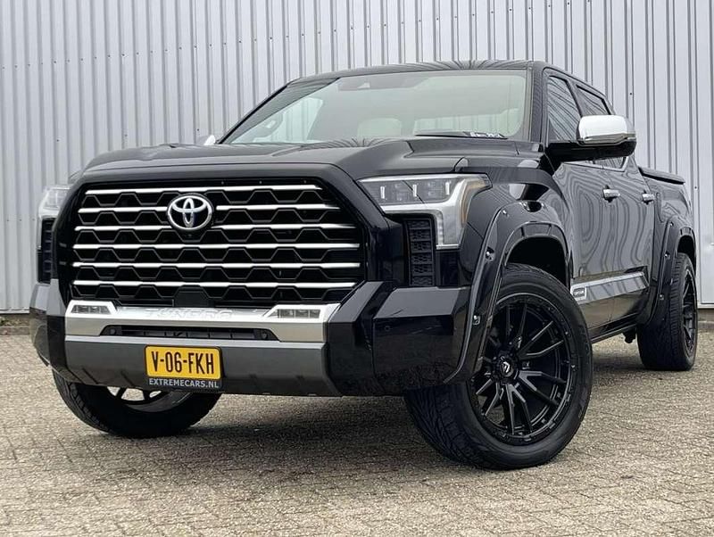 Zwart, metallic lak Gebruikt 2024 Toyota Tundra Pickup | € 79.950 - Afbeelding 1/4