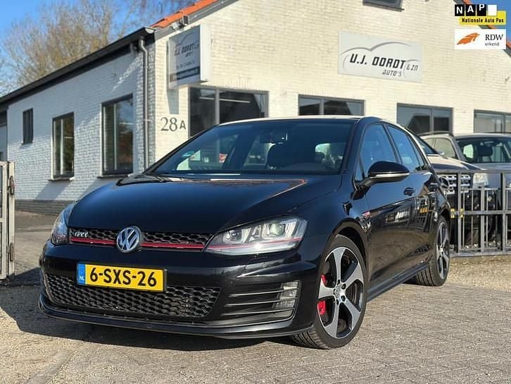 Zwart Occasion 2014 VW Golf VII GTI Hatchback | € 10.950 (Goede deal) - Afbeelding 1/4
