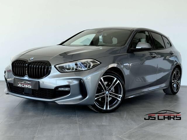 Grijs Gebruikt 2022 BMW 116 Shadowline Hatchback | € 26.990 (Duur) - Afbeelding 1/4