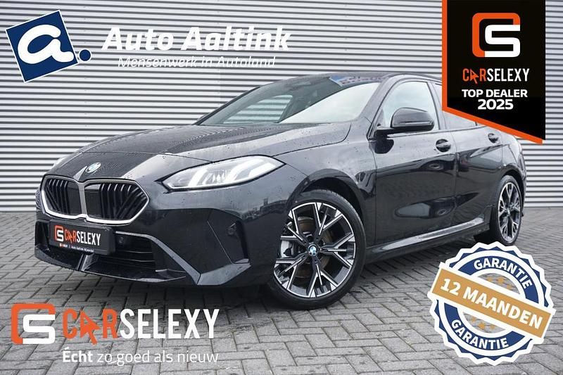 Nieuw BMW 120 Efficient Dynamics 2025 Zwart Hatchback