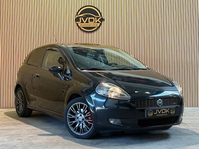 Zwart Gebruikt 2008 Fiat Grande Punto Hatchback | € 2.240 (Eerlijke prijs) - Afbeelding 1/4