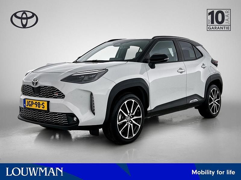 Wit Occasion 2024 Toyota Yaris Cross Sport SUV | € 35.445 (Eerlijke prijs) - Afbeelding 1/4