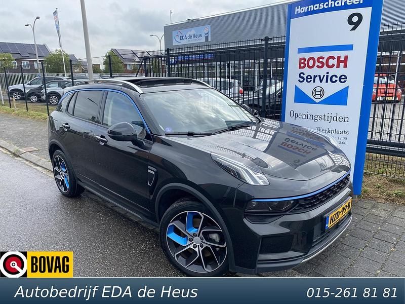 Zwart Gebruikt 2022 Lynk & Co 01 SUV | € 27.895 (Eerlijke prijs) - Afbeelding 1/4