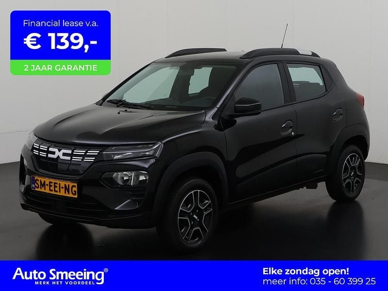Zwart Gebruikt 2022 Dacia Spring Essentiel Hatchback | € 11.395 (Eerlijke prijs) - Afbeelding 1/4